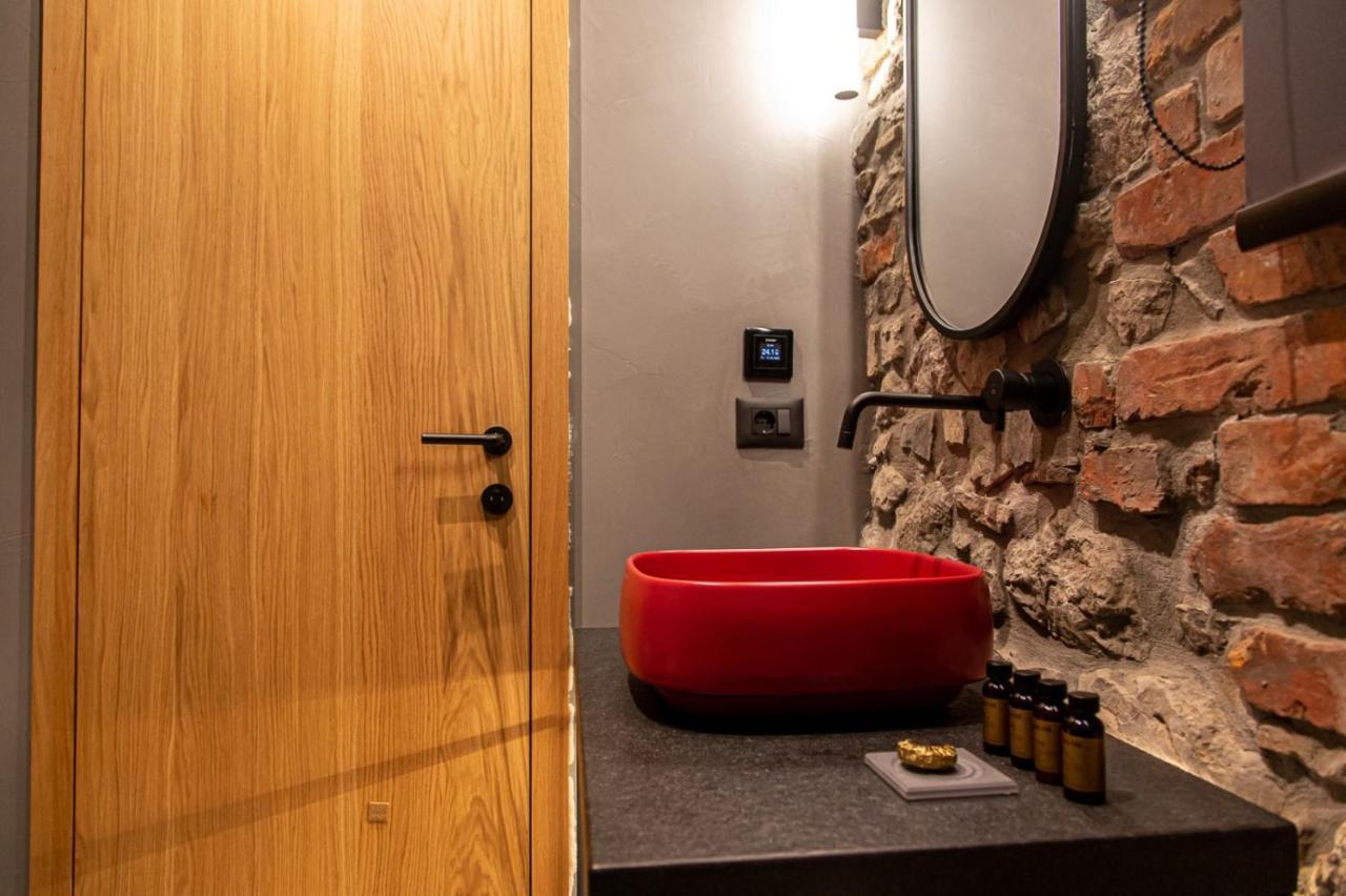 Melesin Distillery Leskovik Eksteriør bilde